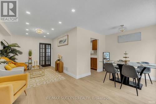2281 Wildwood Crescent, Pickering, ON - Indoor Photo Showing Dining Room