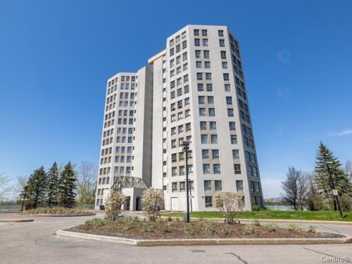 Front of Structure - 1005-8050 Boul. St-Laurent, Brossard, QC - Outdoor With Facade