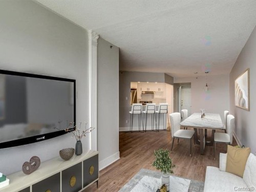 Living Room - 1005-8050 Boul. St-Laurent, Brossard, QC - Indoor Photo Showing Dining Room