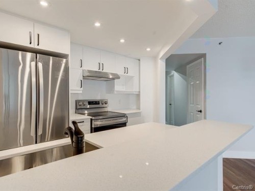 Kitchen - 1005-8050 Boul. St-Laurent, Brossard, QC - Indoor Photo Showing Kitchen