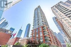 706 - 126 SIMCOE STREET Toronto, ON M5H 4E6