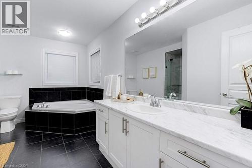 85 Showcase Drive, Hamilton, ON - Indoor Photo Showing Bathroom