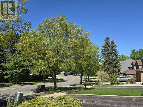 137 Mcclellan Way, Aurora, ON - Outdoor With View