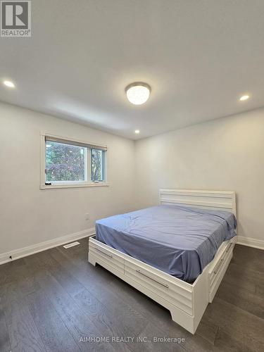 137 Mcclellan Way, Aurora, ON - Indoor Photo Showing Bedroom