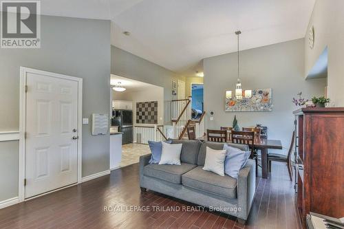 14 Alderwood Court, St. Thomas, ON - Indoor Photo Showing Living Room