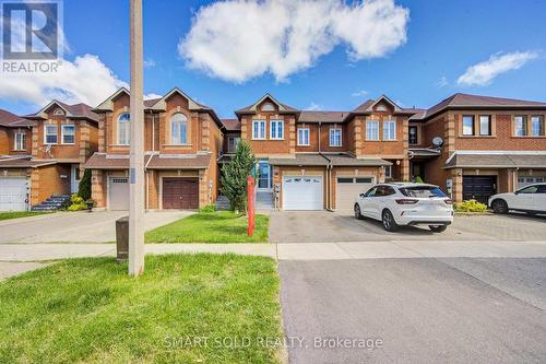 68 Denton Circle, Vaughan, ON - Outdoor With Facade