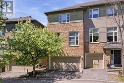 8 PONDSIDE PRIVATE Ottawa, ON K1K 4X3