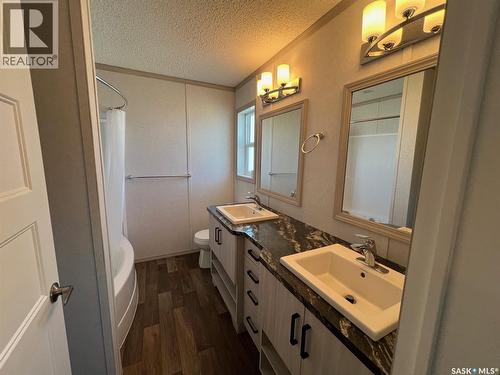 215 1St Street W, Meota, SK - Indoor Photo Showing Bathroom
