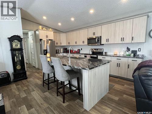 215 1St Street W, Meota, SK - Indoor Photo Showing Kitchen With Upgraded Kitchen