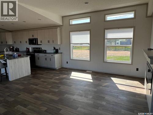 215 1St Street W, Meota, SK - Indoor Photo Showing Kitchen