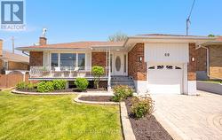 60 ELVASTON DRIVE Toronto, ON M4A 1N4