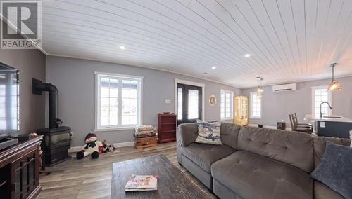 29 Vankoughnet  St. E., Little Current, ON - Indoor Photo Showing Living Room