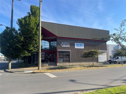 2745 Bridge St, Victoria, BC 