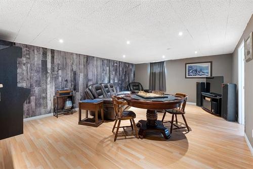 358 Ennis Cr, Treherne, MB 
