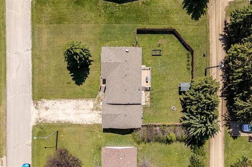 358 Ennis Cr, Treherne, MB 