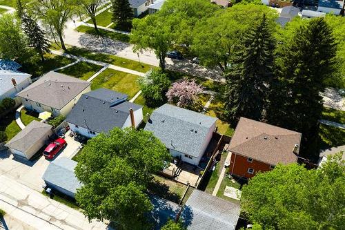698 Brock St, Winnipeg, MB 