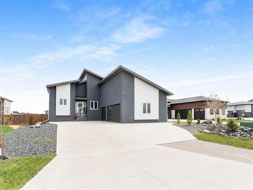 5 Kendall Cr, La Salle, MB 