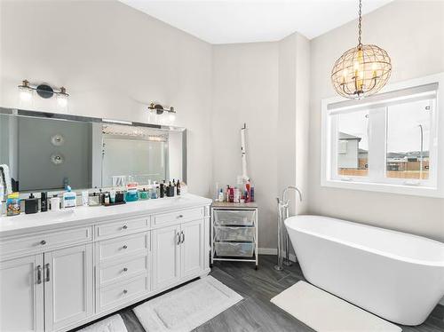 5 Kendall Cr, La Salle, MB 