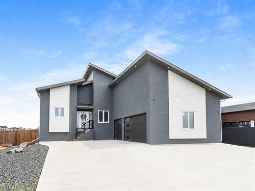 5 Kendall Cr, La Salle, MB 