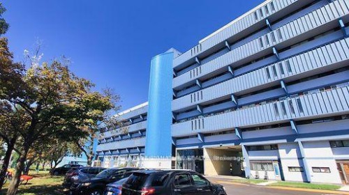 806-4673 Jane Street, Toronto, ON - Outdoor