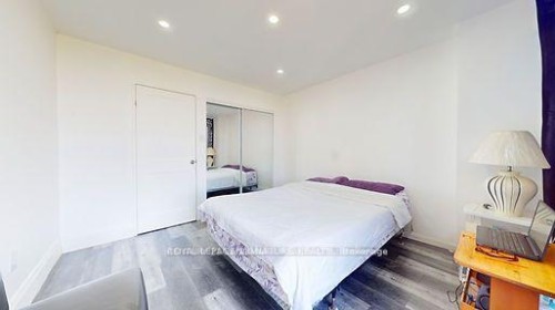806-4673 Jane Street, Toronto, ON - Indoor Photo Showing Bedroom