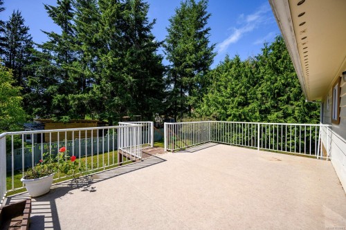1617 Robb Ave, Comox, BC 