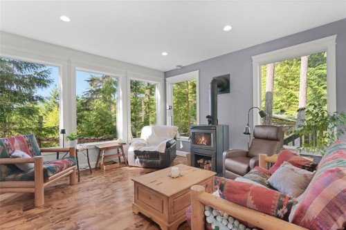 1571 Meadowood Way, Qualicum Beach, BC 