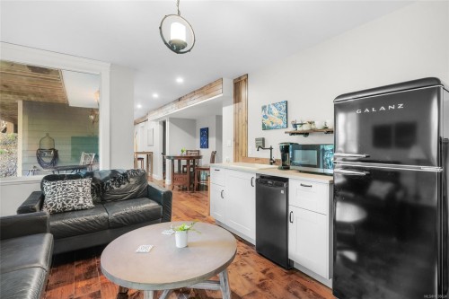 1571 Meadowood Way, Qualicum Beach, BC 
