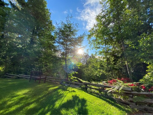 1571 Meadowood Way, Qualicum Beach, BC 
