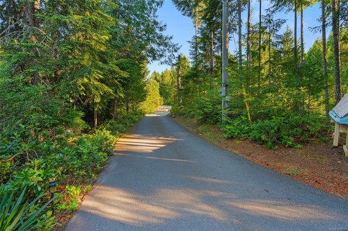 1571 Meadowood Way, Qualicum Beach, BC 