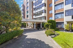 #403-420 Linden Ave Victoria, BC V8V 4G3