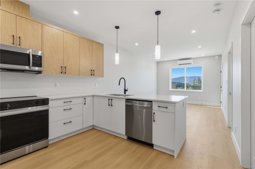 3482 Merlot Terr, Langford, BC - Indoor Photo Showing Kitchen With Upgraded Kitchen