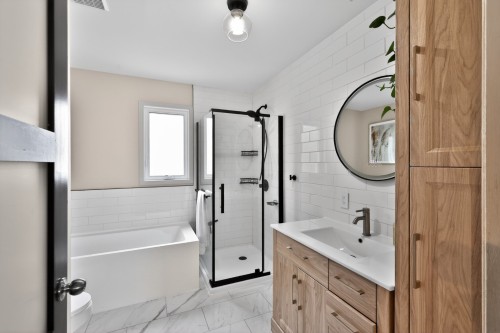 Salle de bains - 995 Rue De Brétigny, Laval (Fabreville), QC - Indoor Photo Showing Bathroom