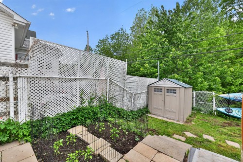 Cour - 995 Rue De Brétigny, Laval (Fabreville), QC - Outdoor With Deck Patio Veranda