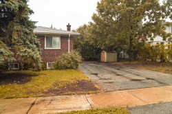 2 Brantwood Drive Toronto, ON M1H 2G6