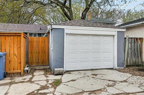 672 Niagara St, Winnipeg, MB 