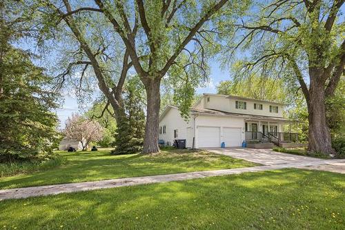 69 First St, Letellier, MB 