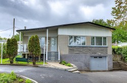 1134 Rue Marquis  Laval (Chomedey), QC H7W 1G1