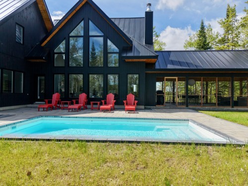 Piscine - 207Z Mtée Du Val-De-Loire, Saint-Adolphe-D'Howard, QC - Outdoor With In Ground Pool With Deck Patio Veranda