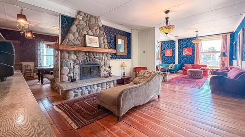 9215 Main Avenue, Wilmer, BC 