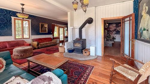 9215 Main Avenue, Wilmer, BC 
