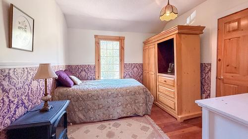 9215 Main Avenue, Wilmer, BC 