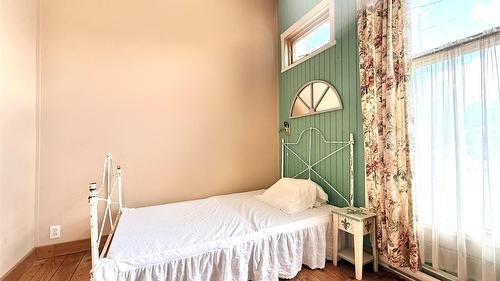 9215 Main Avenue, Wilmer, BC 