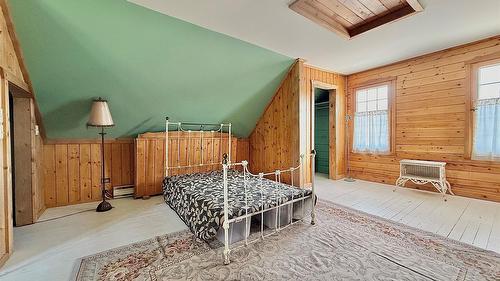 9215 Main Avenue, Wilmer, BC 