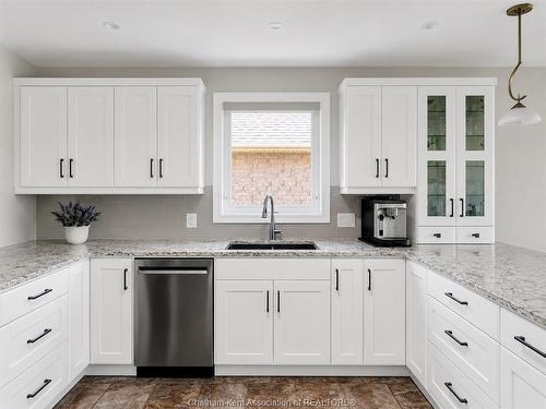 19 Stonegate Walk, Chatham, ON 