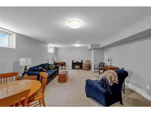 19 Stonegate Walk, Chatham, ON 