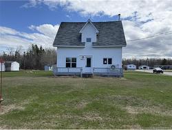 8422 Rue St-Paul Bas-Caraquet, NB E1W 6E6