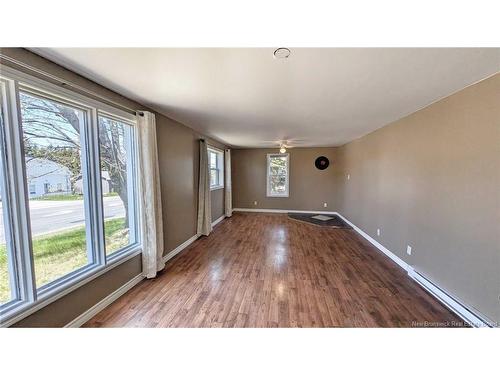 25 Rue Du Portage St, Caraquet, NB 