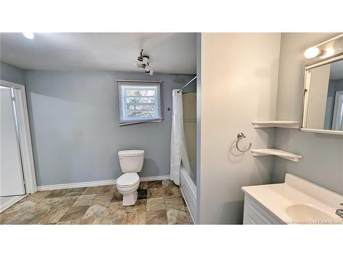 25 Rue Du Portage St, Caraquet, NB 