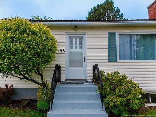 198 Jones St, Moncton, NB 